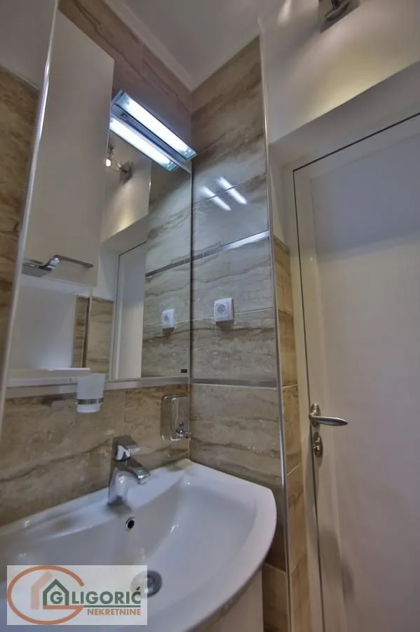 Rent, two bedroom apartment, 64m², Stari Grad, Beograd