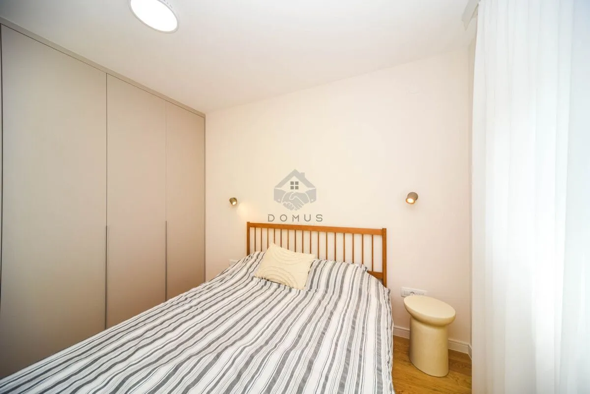 Izdavanje, jednosoban stan, 40m², Pobrežje, Podgorica