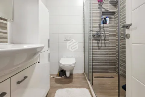 Rent, one bedroom apartment, 44m², Stari Aerodrom, Podgorica - image 12