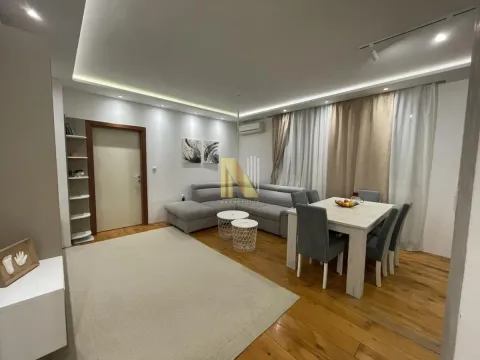 Rent, two bedroom apartment, 52m², Novi Sad, Srbija - image 2
