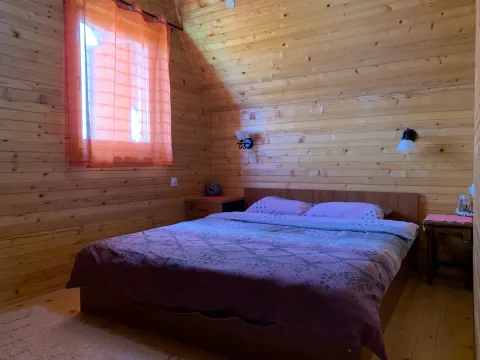 Izdavanje, kuća, 75m², Centar, Žabljak - image 9