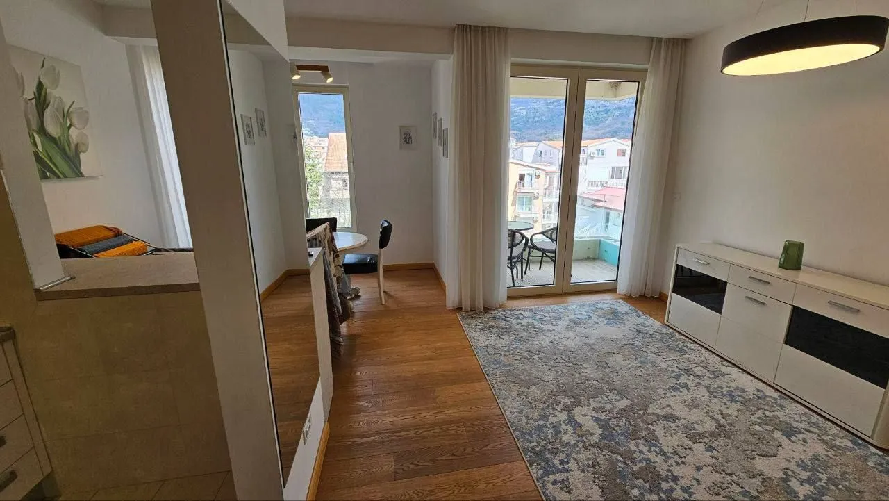 Prodaja, dvosoban stan, 77m², Centar, Budva