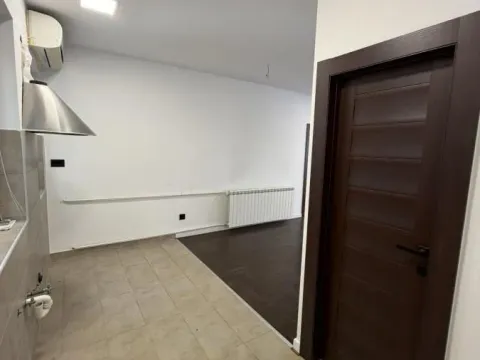 Prodaja, poslovni prostor, 103m², Cvetni Trg, Vračar Sve Podlokacije - image 13