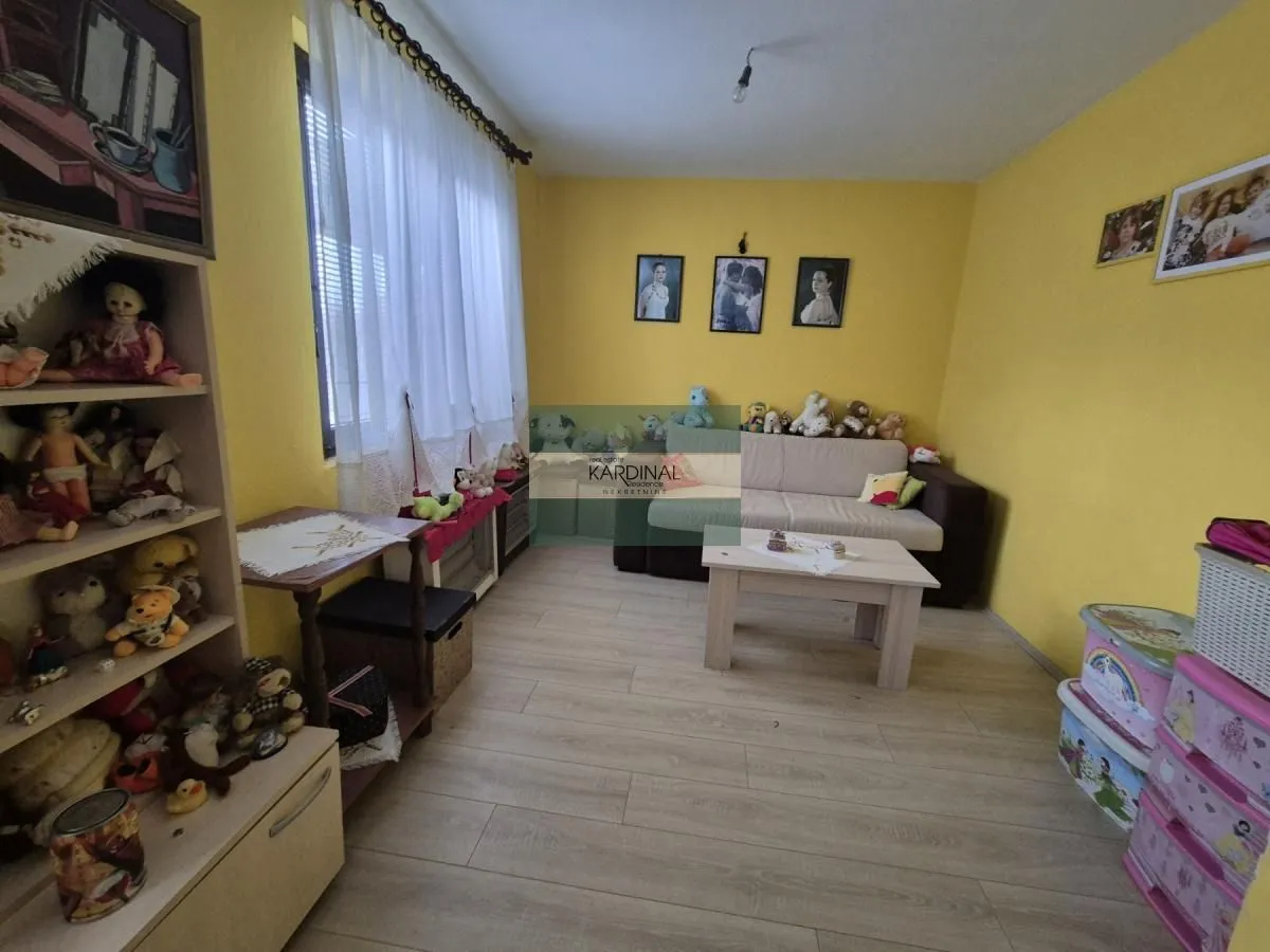Prodaja, kuća, 300m², Tonja, Ćuprija