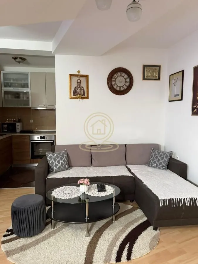 Prodaja, četvorosoban stan, 80m², Pantelej, Niš