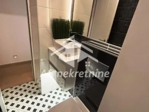 Izdavanje, trosoban stan, 78m², Novi Beograd Blok 22, Novi Beograd Sve Podlokacije - image 13