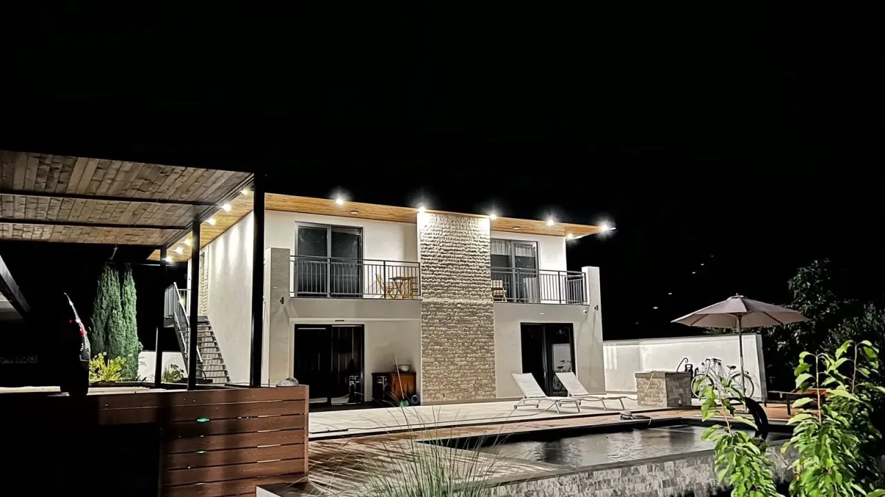 Sale, house, 180m², Radanovići, Kotor