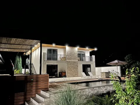 Sale, house, 180m², Radanovići, Kotor - image 1