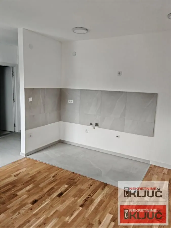Prodaja, jednosoban stan, 36m², Grbavica, Novi Sad Sve Podlokacije