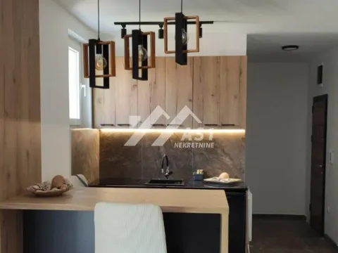 Rent, office space, 350m², Petrovaradin, Novi Sad - image 12