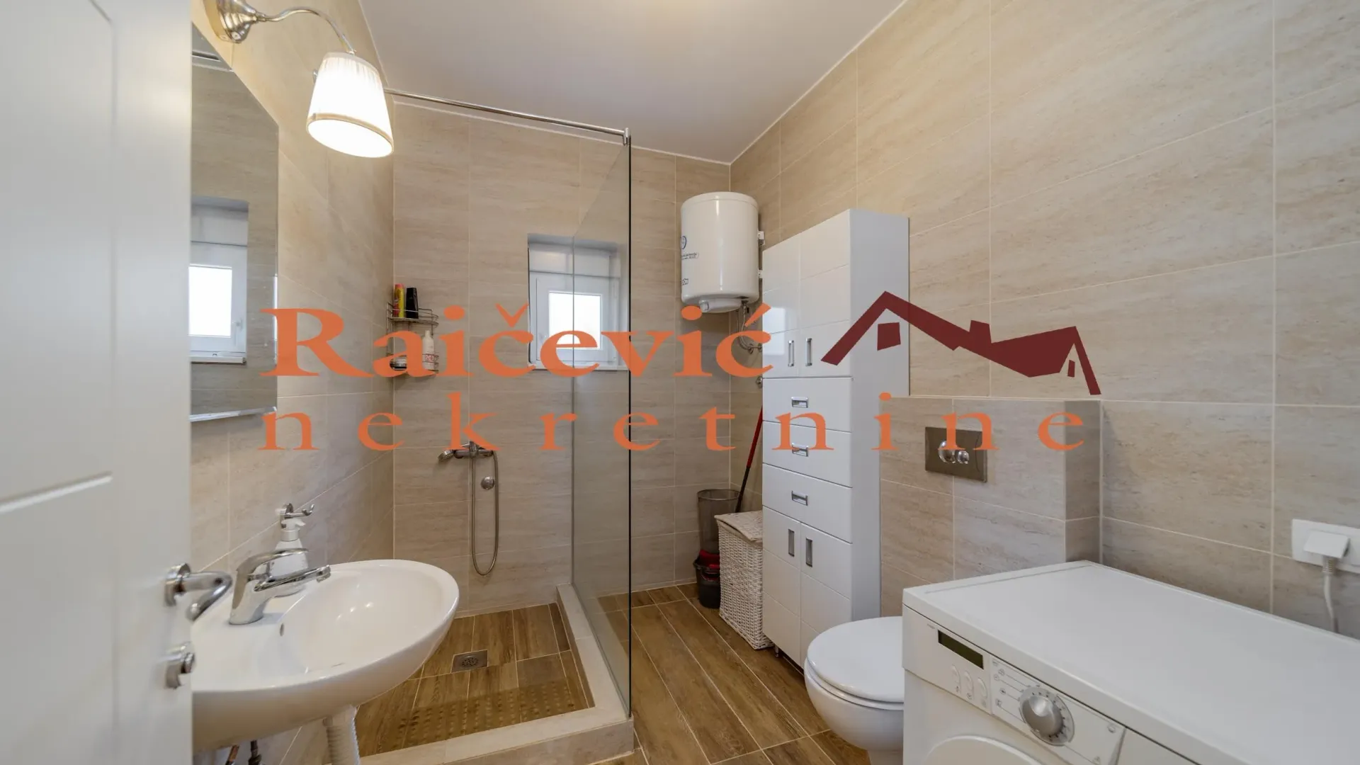 Prodaja, kuća, 257m², Sopot, Beograd