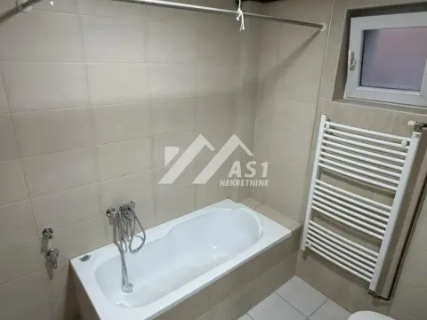 Izdavanje, trosoban stan, 100m², Novo naselje, Novi Sad - image 7