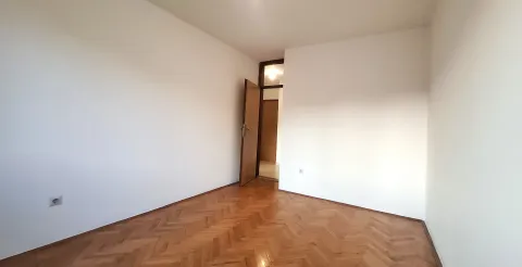Izdavanje, dvosoban stan, 73m², Makedonsko naselje, Bar - image 15