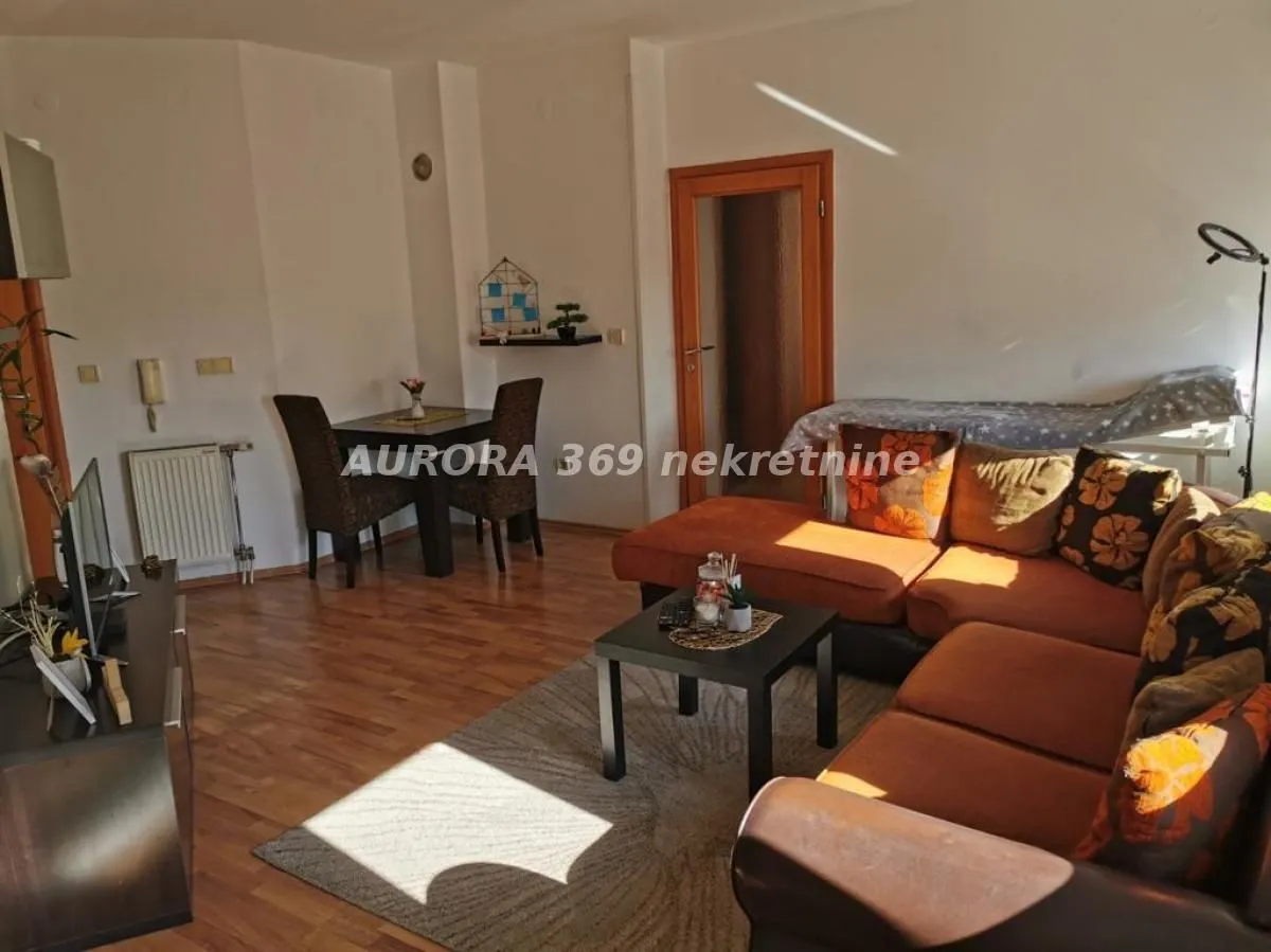 Rent, one bedroom apartment, 40m², Bulevar Oslobodjenja, Novi Sad Sve Podlokacije