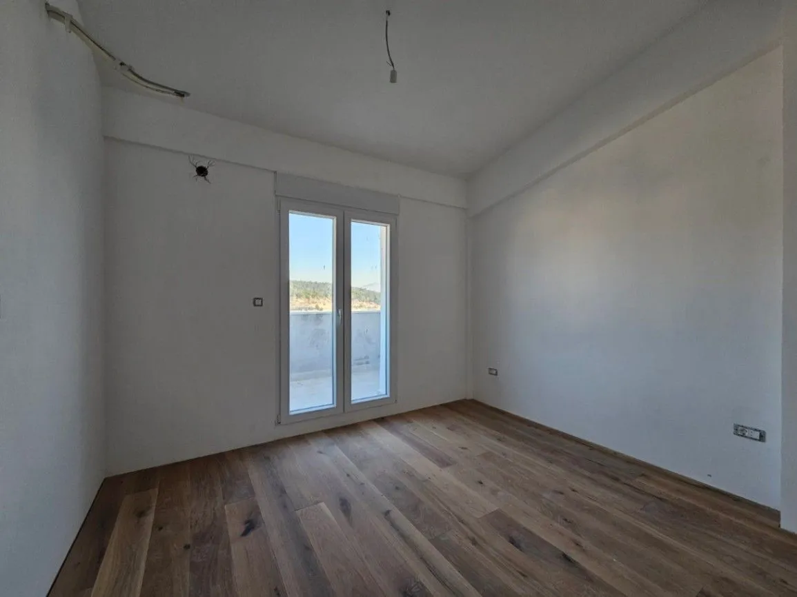 Prodaja, dvosoban stan, 102m², Momišići, Podgorica