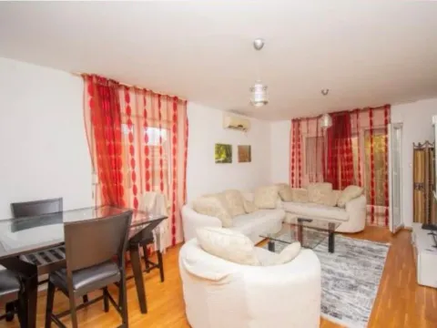 Rent, three bedroom apartment, 80m², Dalmatinska ulica, Podgorica - image 6