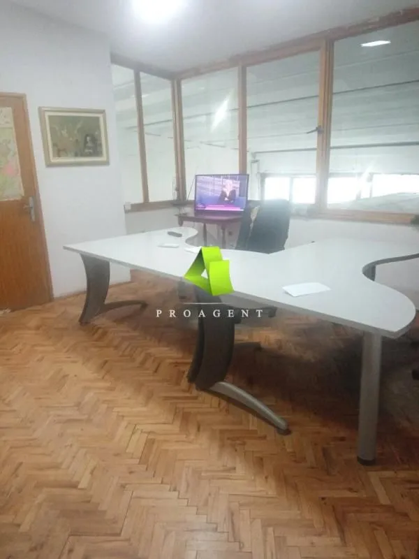 Rent, office space, 170m², Crveni Krst, Niš