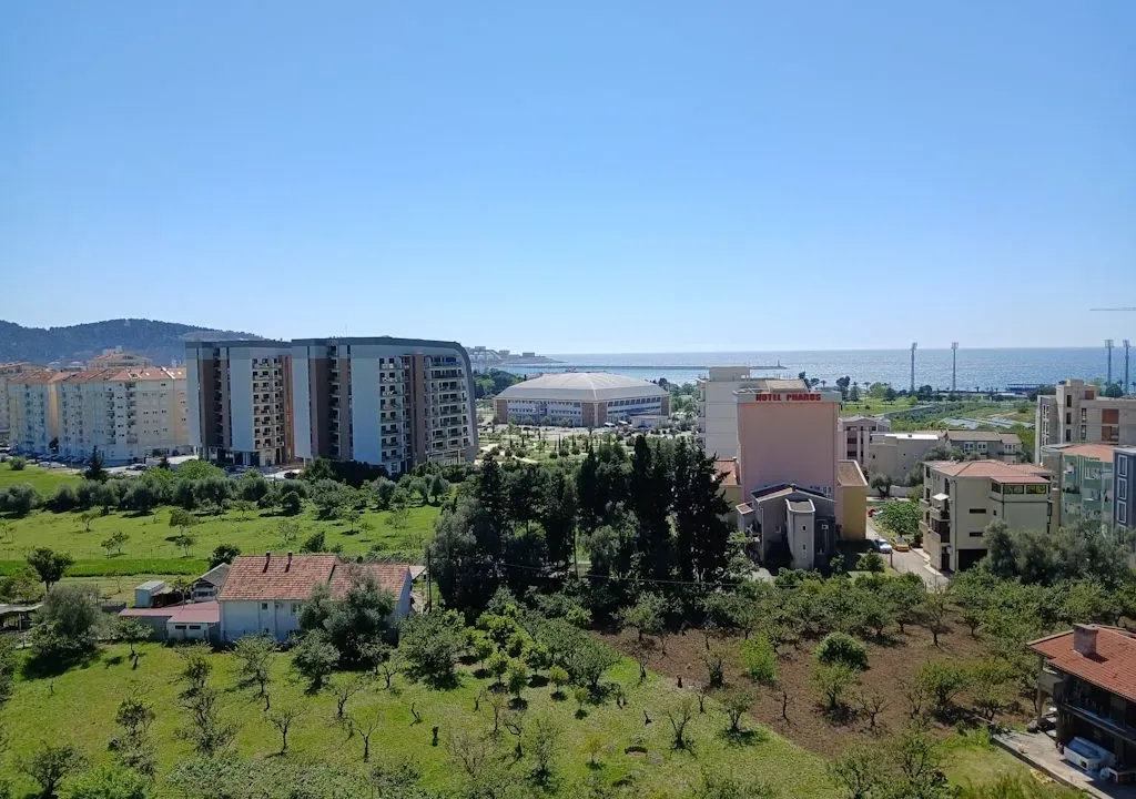 Prodaja, dvosoban stan, 74m², Centar, Bar