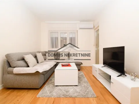 Rent, one bedroom apartment, 49m², Central Point, Podgorica - image 1