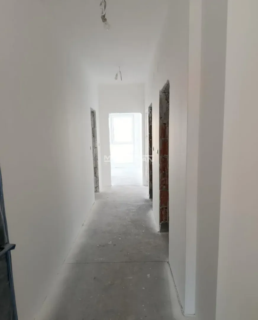Prodaja, trosoban stan, 87m², Centar, Pančevo