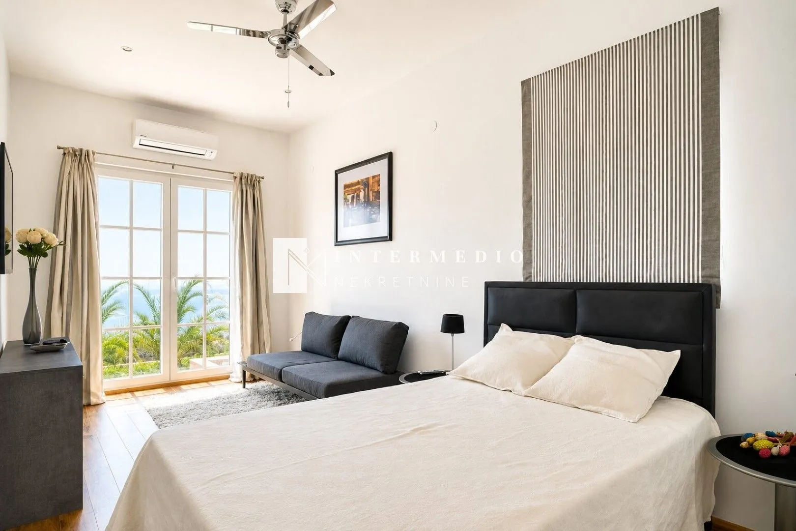 Sale, house, 230m², Podi, Herceg Novi