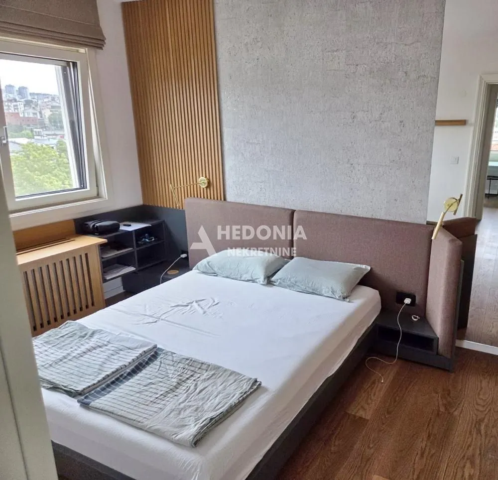 Prodaja, trosoban stan, 90m², Savski Venac, Beograd