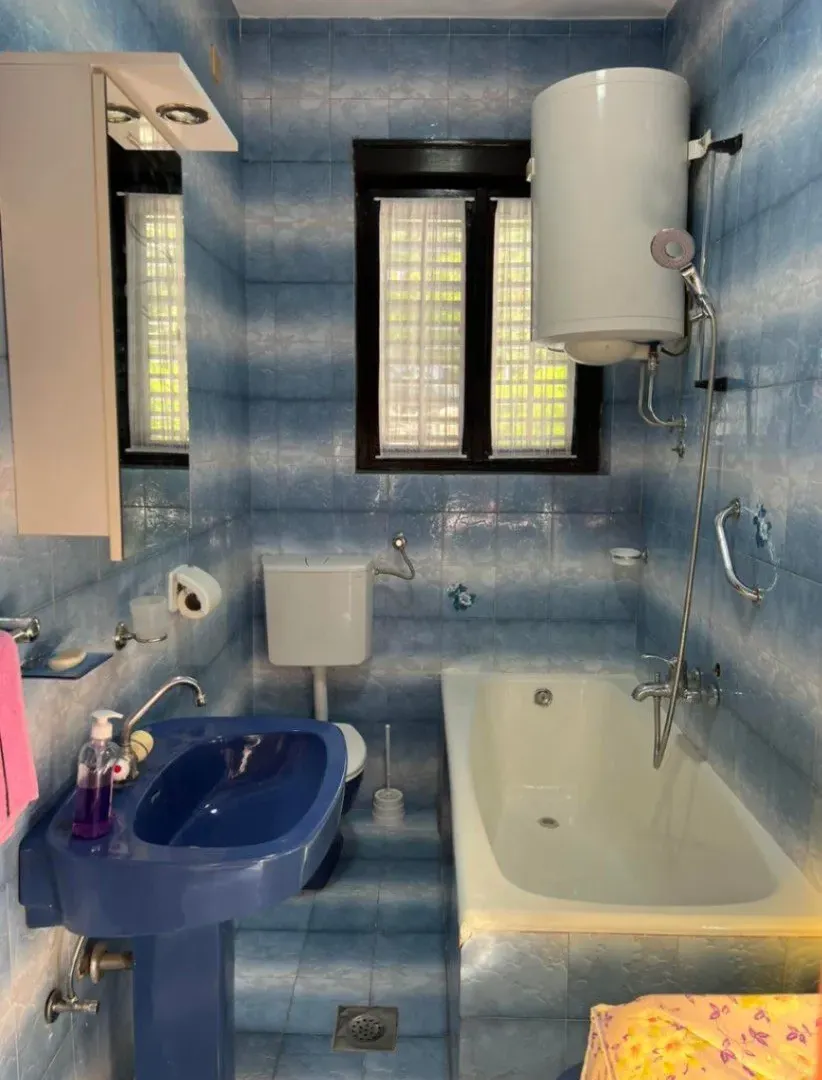 Izdavanje, dvosoban stan, 50m², Igalo, Herceg Novi