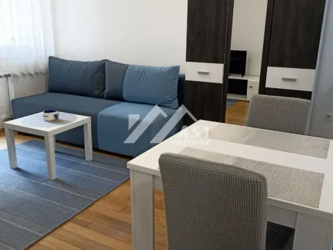 Izdavanje, jednosoban stan, 40m², Rotkvarija, Novi Sad Sve Podlokacije - image 1