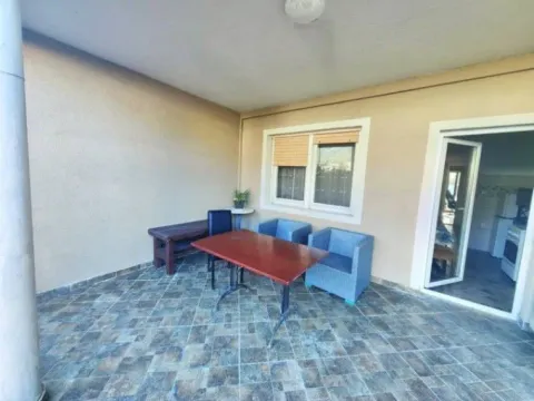 Izdavanje, trosoban stan, 130m², Dumidran, Tivat - image 10