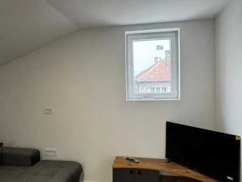 Rent, three bedroom apartment, 55m², Voždovac Sve Podlokacije, Beograd - image 2