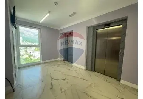 Prodaja, stan, 140m², Centar, Bar - image 4