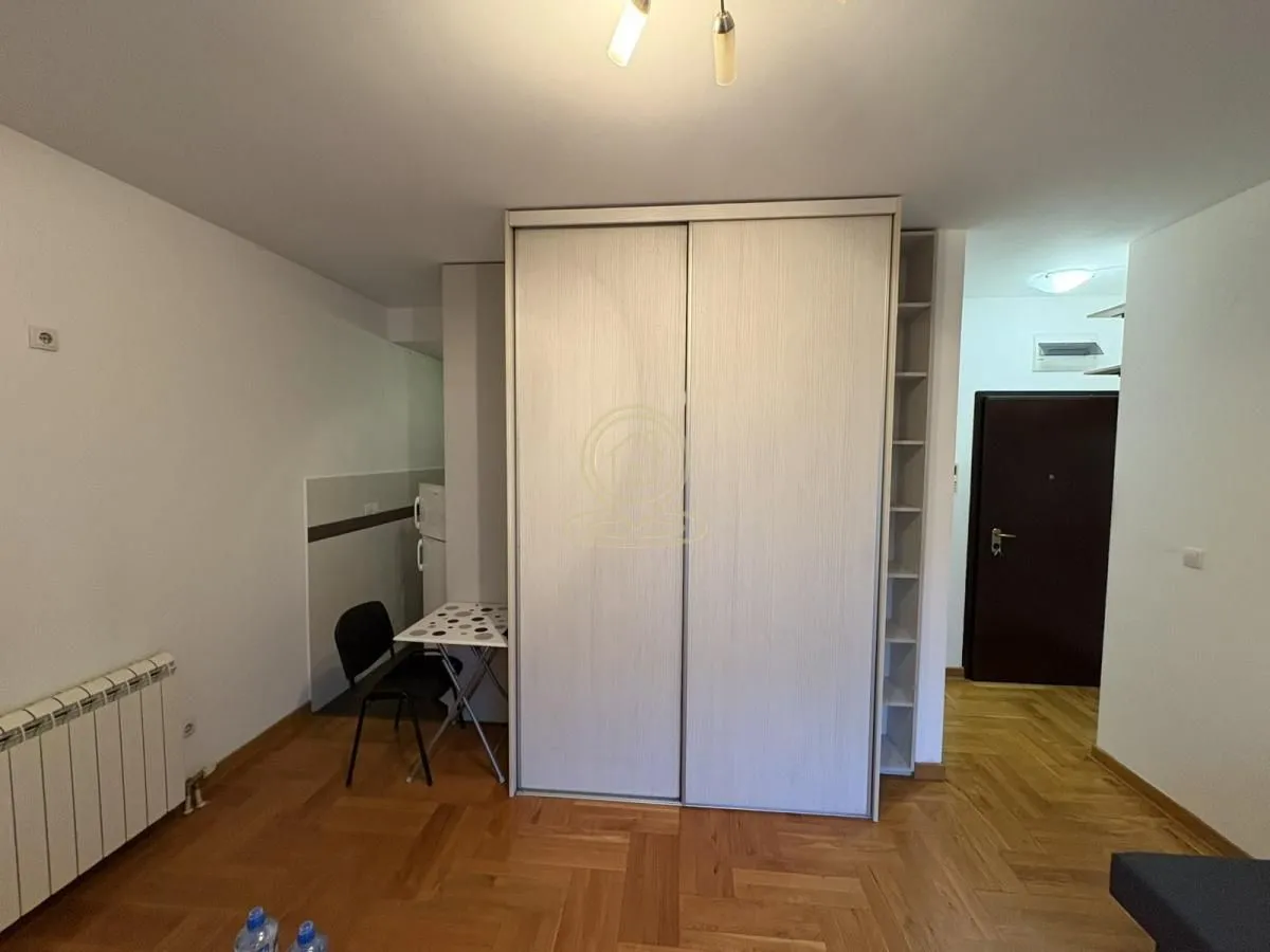 Prodaja, jednosoban stan, 32m², Lipov Lad, Zvezdara Sve Podlokacije