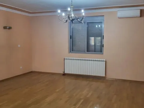 Izdavanje, kuća, 400m², Donja Gorica, Podgorica - image 6