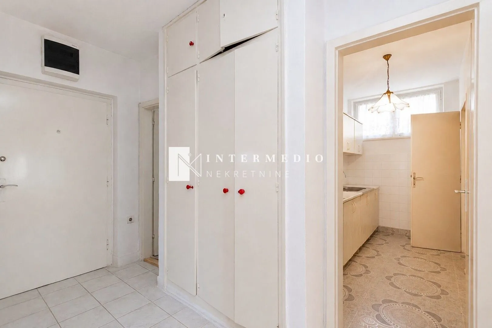Prodaja, jednosoban stan, 65m², Centar, Herceg Novi