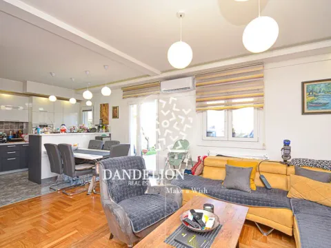 Sale, house, 226m², Blok 9, Podgorica - image 16