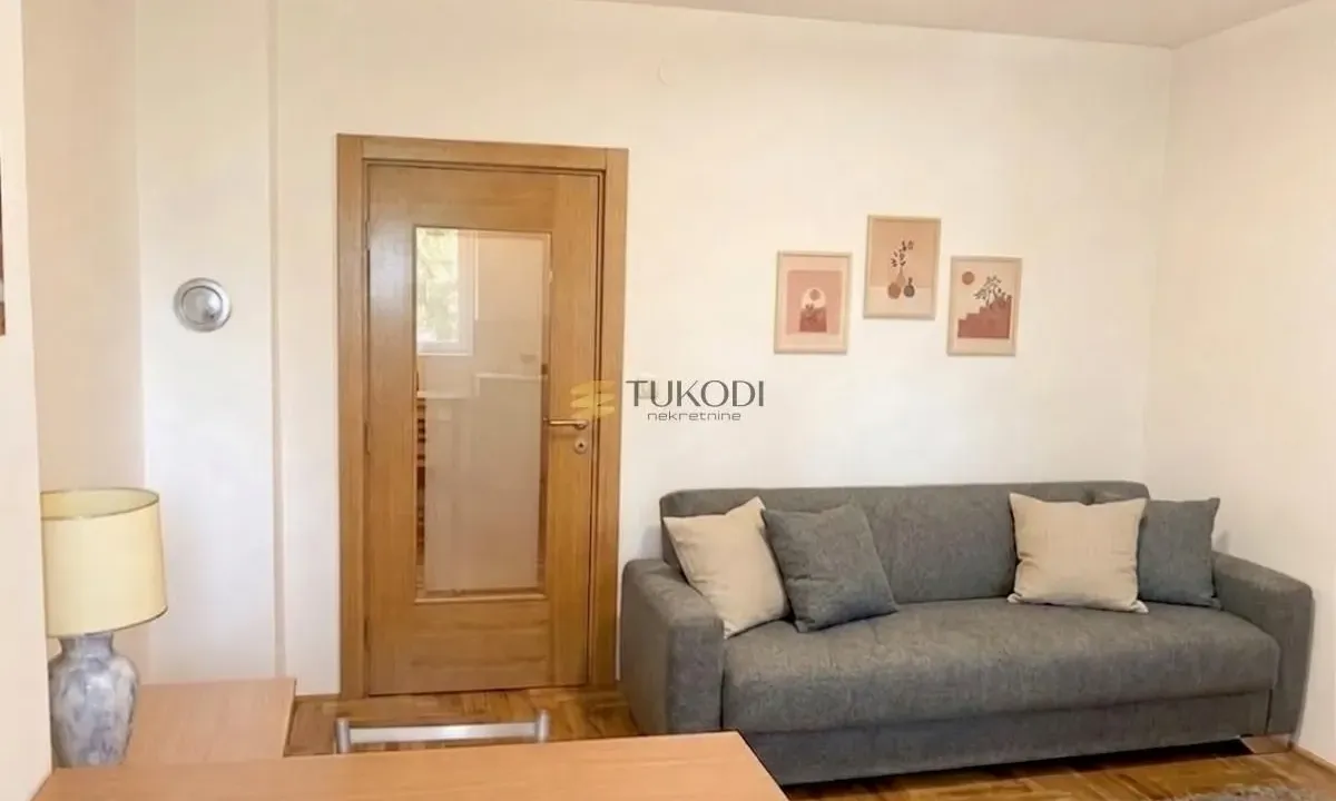 Izdavanje, garsonjera, 24m², Rotkvarija, Novi Sad Sve Podlokacije