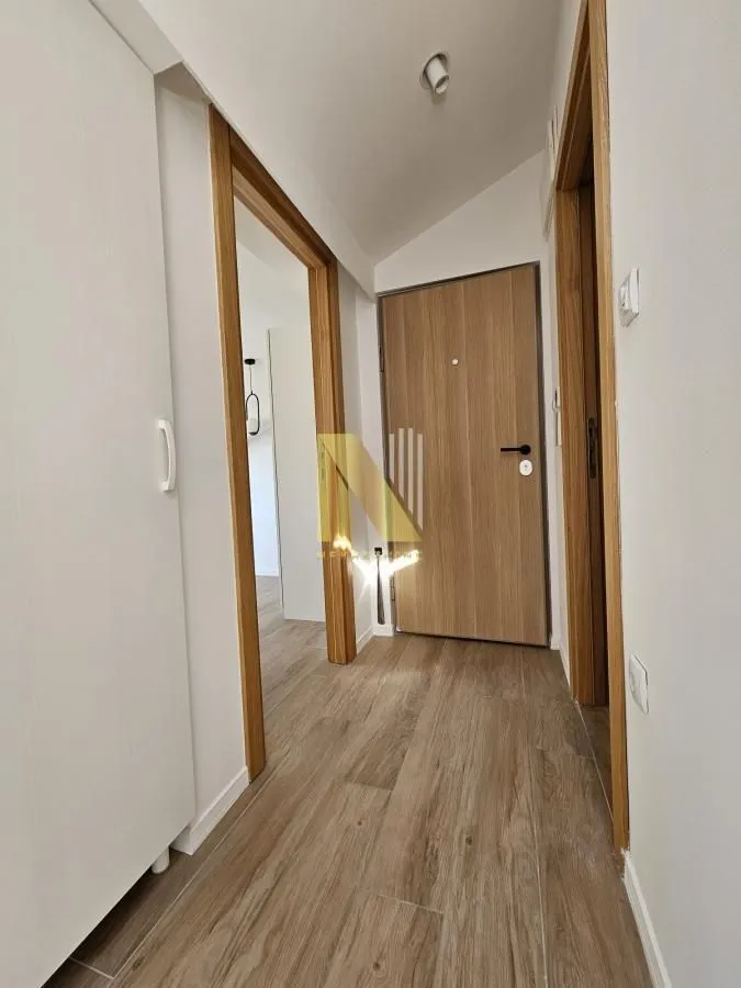 Prodaja, jednosoban stan, 32m², Centar, Novi Sad