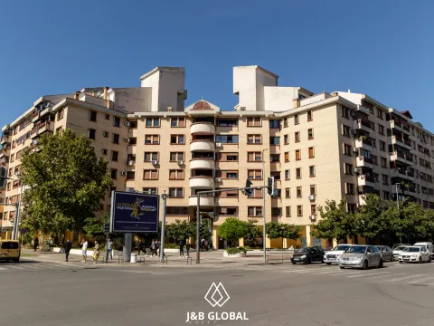 Prodaja, trosoban stan, 120m², Blok 7, Podgorica - image 14