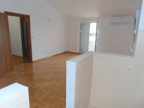 Prodaja, stan, 84m², Budva, Crna Gora - image 4