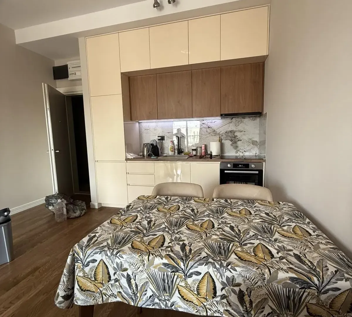 Rent, one bedroom apartment, 53m², Dumidran, Tivat