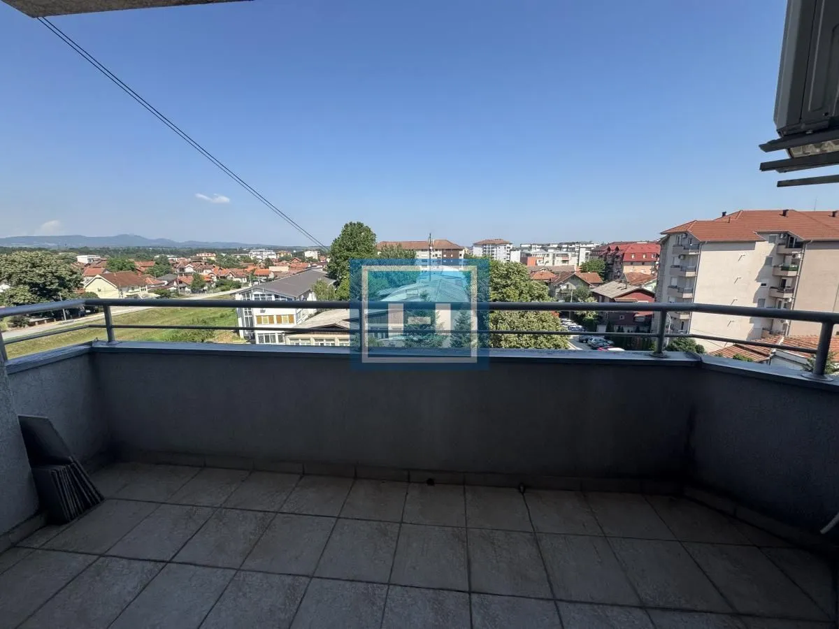 Prodaja, trosoban stan, 82m², Centar, Jagodina