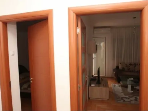 Daily-rent, one bedroom apartment, 45m², Tuški Put, Podgorica - image 5