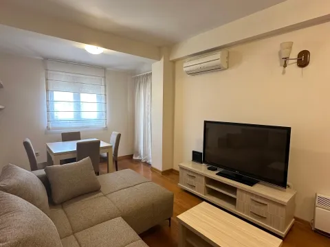 Izdavanje, jednosoban stan, 48m², Centar, Tivat - image 5