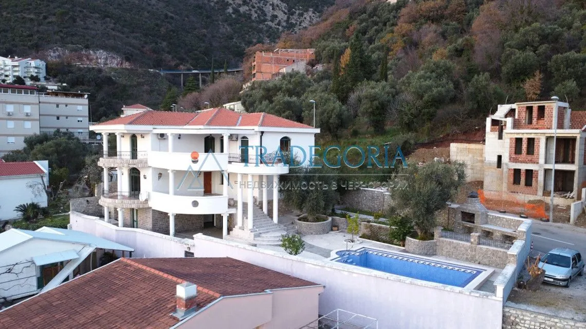 Prodaja, kuća, 422m², Petrovac, Budva
