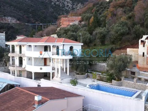 Prodaja, kuća, 422m², Petrovac, Budva - image 14