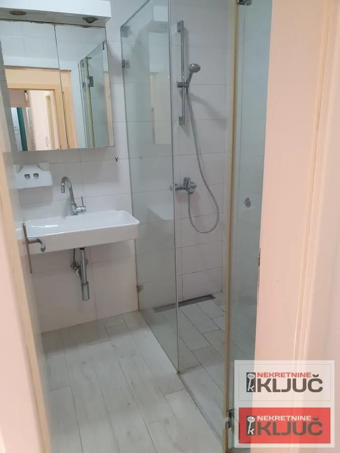 Prodaja, stan, 119m², Sajmište, Novi Sad