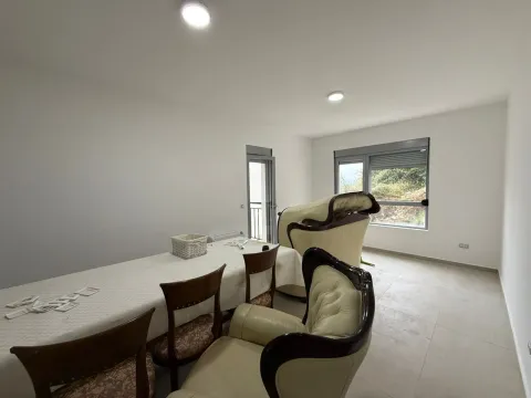 Sale, three bedroom apartment, 90m², Tivat, Crna Gora - image 2