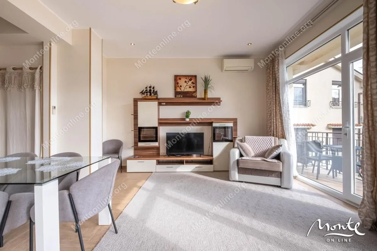 Prodaja, dvosoban stan, 104m², Orahovac, Kotor