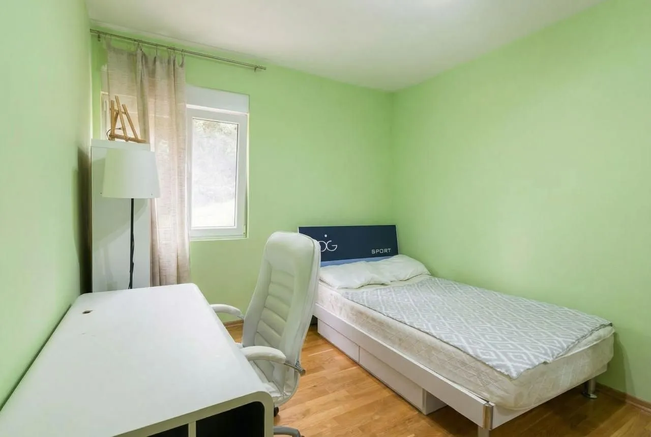 Rent, two bedroom apartment, 60m², Tivat, Crna Gora