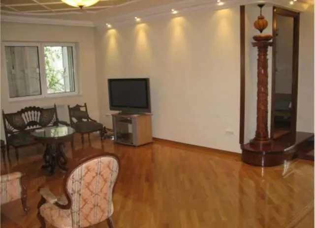 Rent, office space, 125m², Južni Bulevar, Vračar Sve Podlokacije